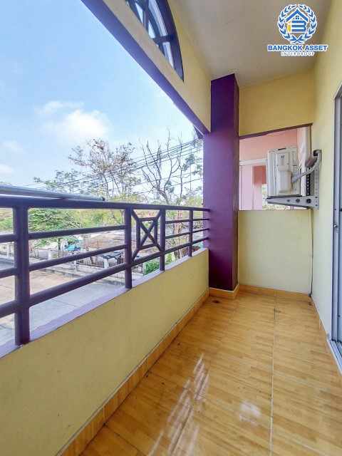 *****ทาวน์เฮ้าส์มือสองย่านนนทบุรี ม.ซื่อตรง บางใหญ่ เฟส2 เนื้อที่กว้าง 23.60 ตร.ว. ฟังก์ชัน 3 ห้องนอน 2 ห้องน้ำ ที่จอดรถ 1คัน ทาวน์เฮ้าส์พื้นที่ใช้สอยเยอะเหมือนบ้านเดี่ยว! ฟรี! เครื่องปรับอากาศ  2 ตัว! บนทำเลแห่งการเดินทางเชื่อมต่อถนนชัยพฤกษ์, ถนนบางบัวทอง-สุพรรณบุรี